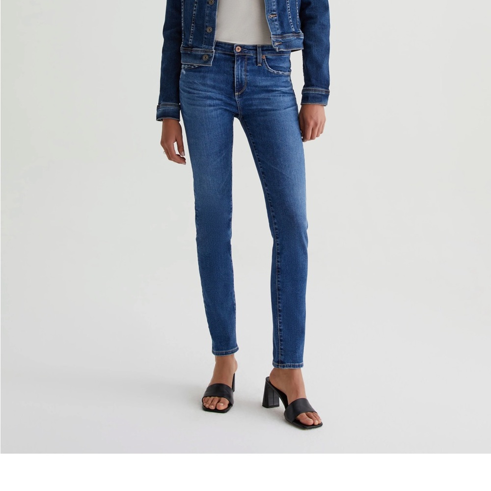 AG Jeans Prima Mid-rise perfect for everyday wear. Used in good condition